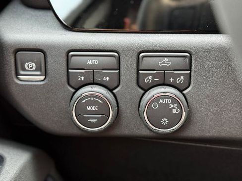 New 2026 Chevrolet Silverado 1500 LT image 6