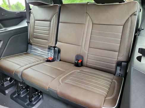 New 2026 GMC Yukon Denali Ultimate AWD/4WD image 25