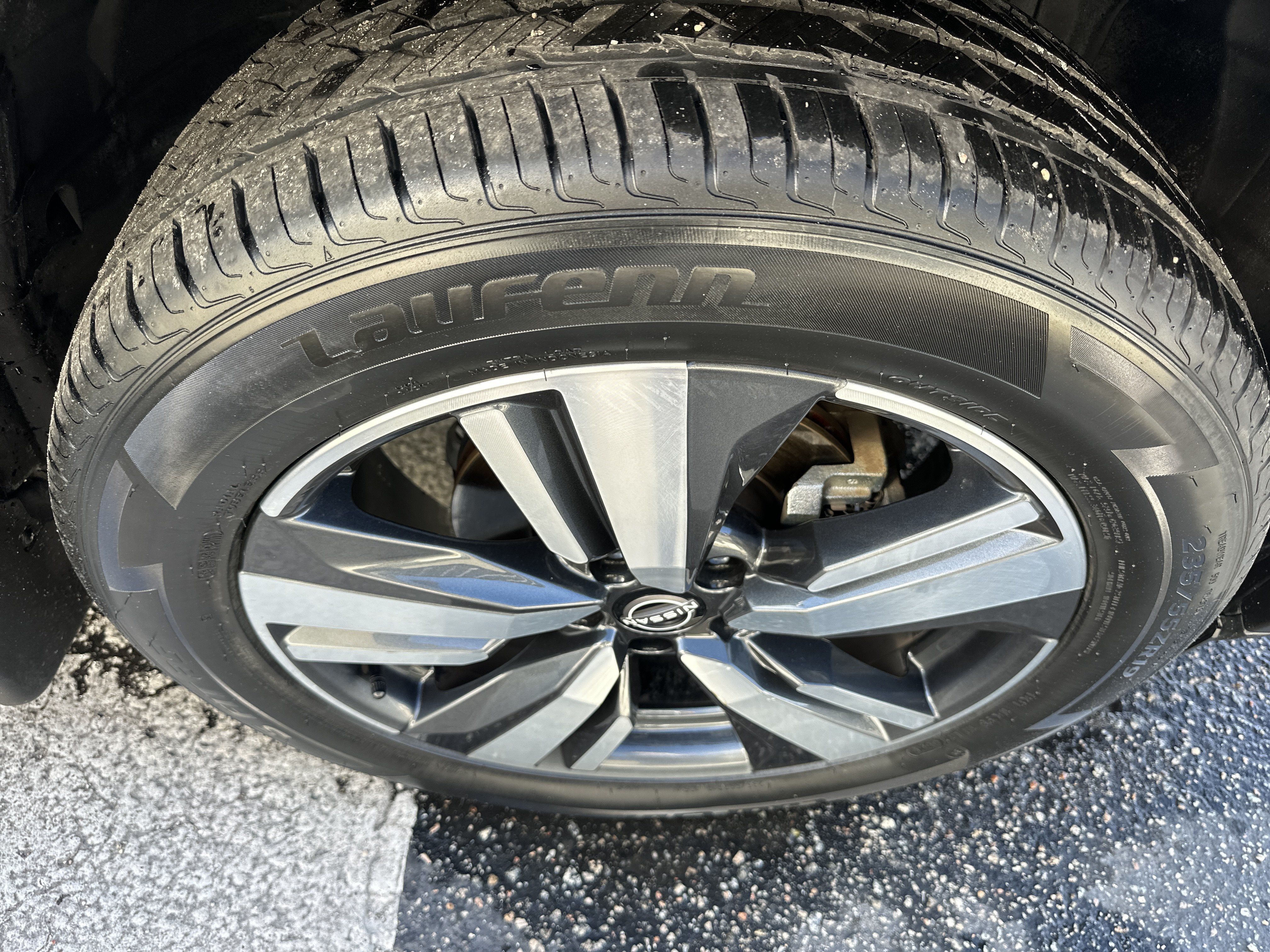 Used 2025 Nissan Rogue SL w/ SL Premium Package FWD image 6