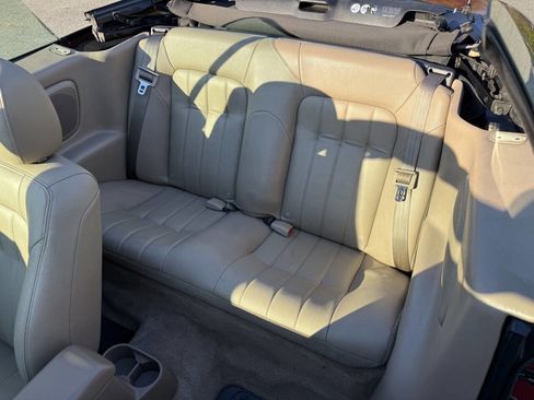 Used 2003 Chrysler Sebring LXi image 11