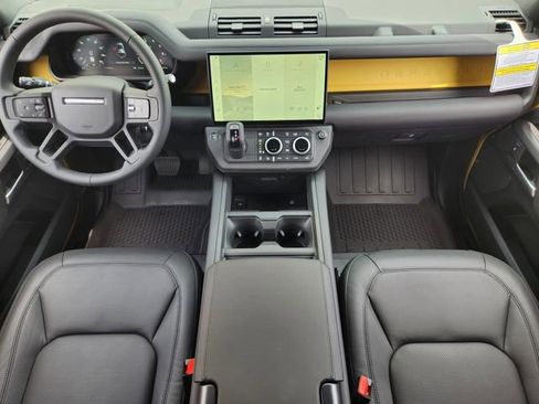 New 2026 Land Rover Defender 110 AWD/4WD image 25