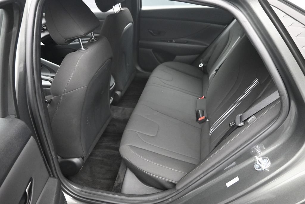 Used 2025 Hyundai Elantra Sport w/ Cargo Package FWD image 12