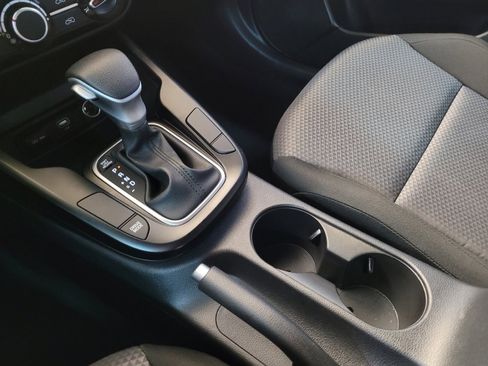 Used 2025 Kia Soul LX w/ LX Technology Package image 26