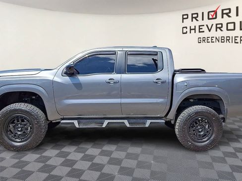 Used 2023 Nissan Frontier SV w/ Midnight Edition Package AWD/4WD image 5