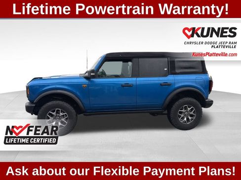 Used 2023 Ford Bronco Badlands image 7