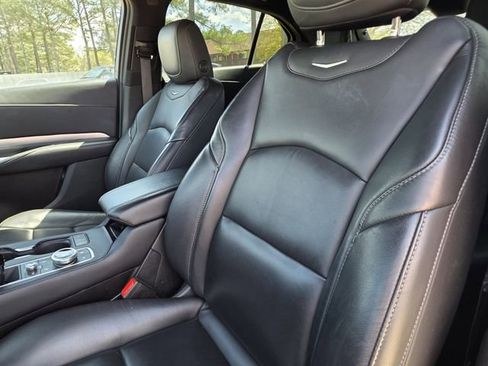 Used 2023 Cadillac XT4 Premium Luxury image 17