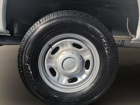 Used 2016 Ford F250 XL w/ Power Equipment Group AWD/4WD image 25