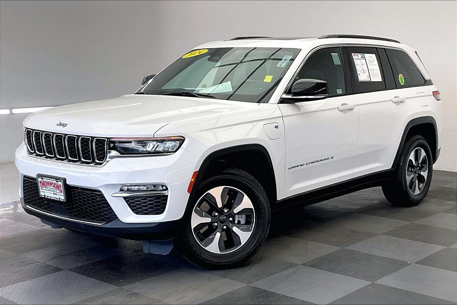 Used 2024 Jeep Grand Cherokee Limited 4xe AWD/4WD image 12