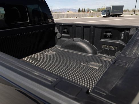 Used 2022 Ford F150 Lariat image 13