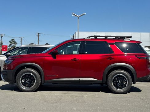 New 2025 Nissan Pathfinder Rock Creek image 7