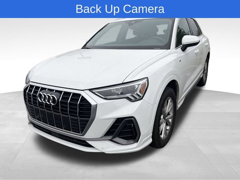 Used 2025 Audi Q3 2.0T Premium AWD/4WD image 2