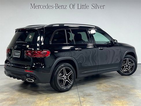 Used 2025 Mercedes-Benz GLB 250 4MATIC image 6