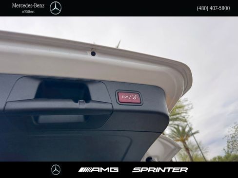 New 2026 Mercedes-Benz GLB 250 image 7