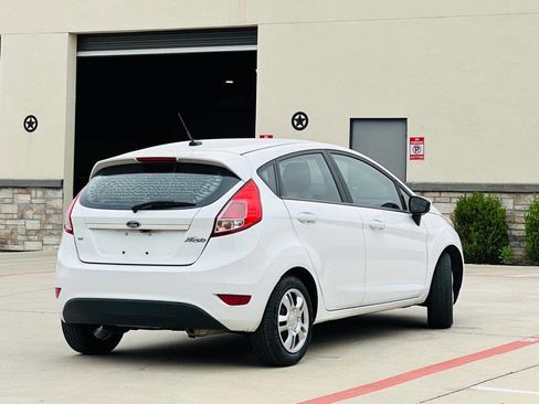 Used 2019 Ford Fiesta SE FWD image 9