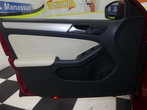 Used 2018 Volkswagen Jetta SE image 22