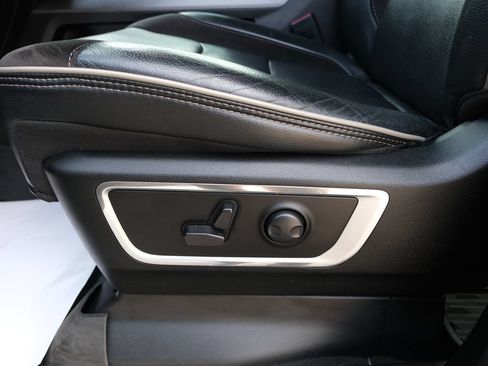 Used 2023 RAM 1500 Laramie AWD/4WD image 25
