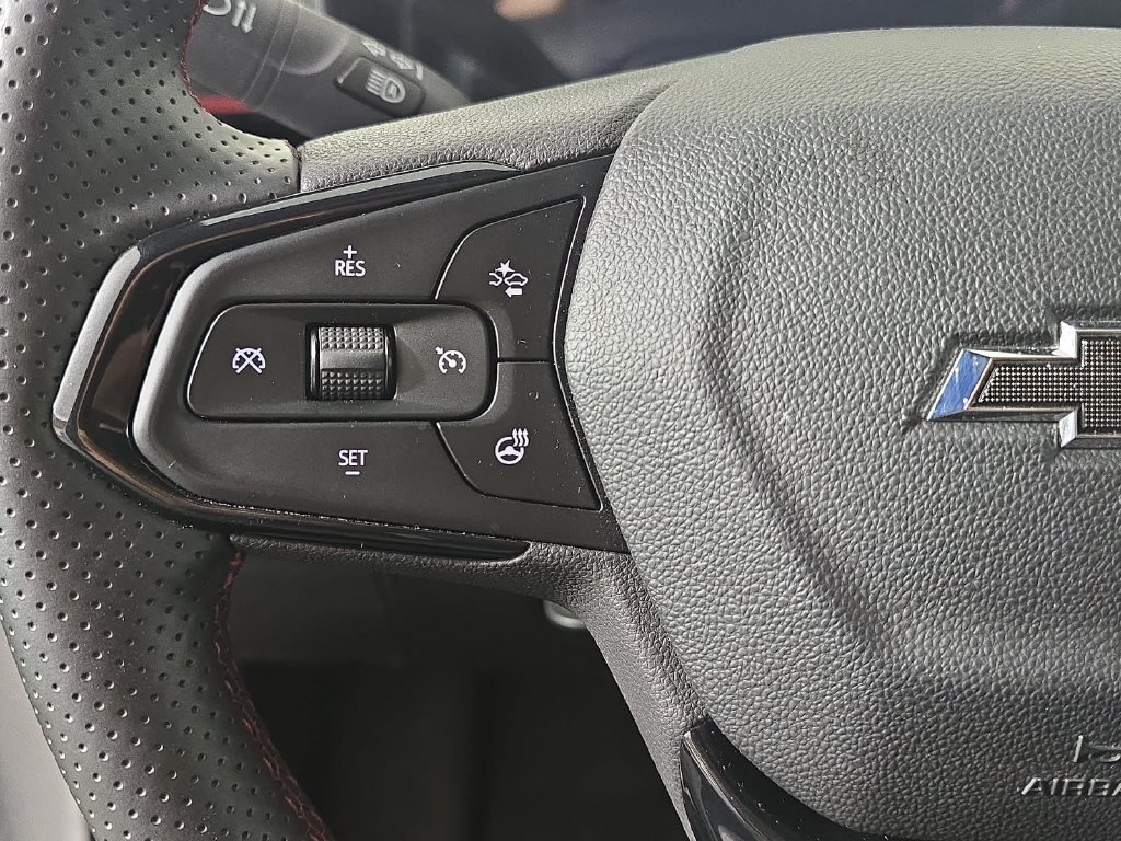New 2025 Chevrolet Trax RS w/ Driver Confidence Package FWD image 13