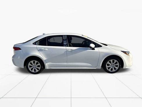 Used 2025 Toyota Corolla LE image 10