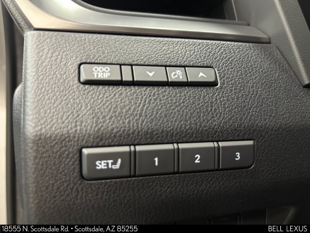 Used 2026 Lexus GX 550 w/ Accessory Package (2T) AWD/4WD image 28