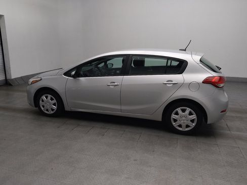 Used 2017 Kia Forte LX FWD image 3