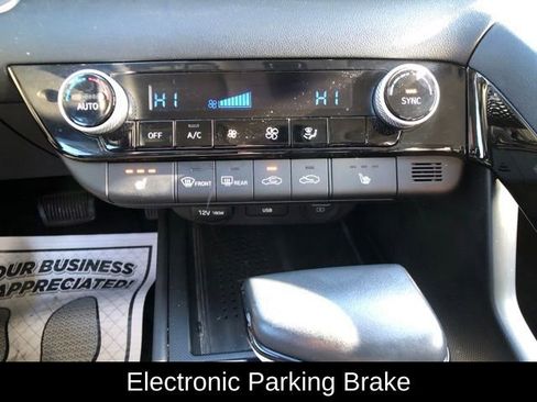 Used 2022 Hyundai Elantra SEL w/ Convenience Package image 19