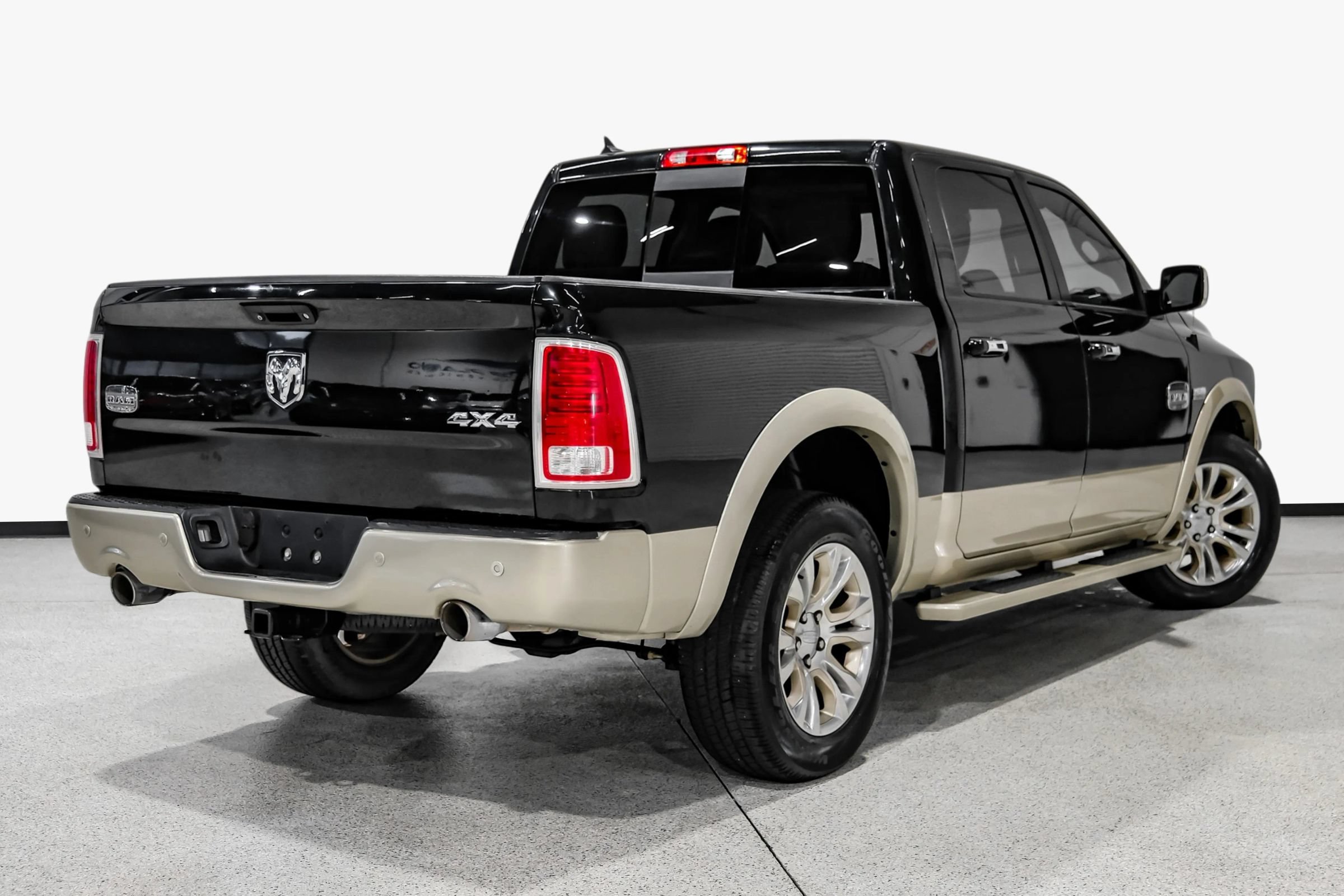 Used 2016 RAM 1500 Laramie Longhorn w/ Convenience Group AWD/4WD image 6