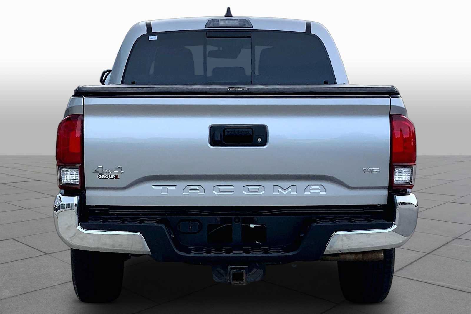 Used 2023 Toyota Tacoma SR5 AWD/4WD image 4