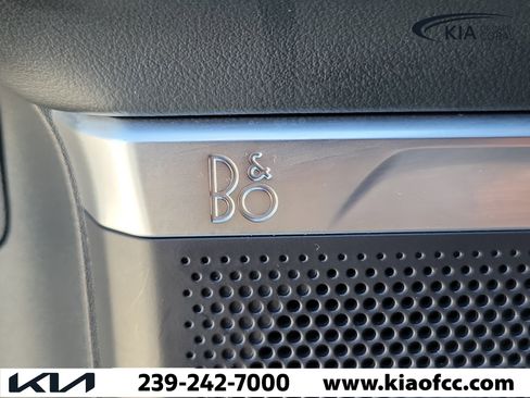 Used 2025 Ford Expedition Max Platinum AWD/4WD image 17