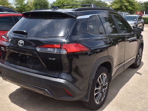 Used 2026 Toyota Corolla Cross XLE w/ Convenience Package FWD image 6