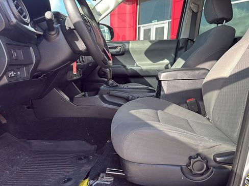 Used 2021 Toyota Tacoma SR w/ SR Convenience Package RWD image 18