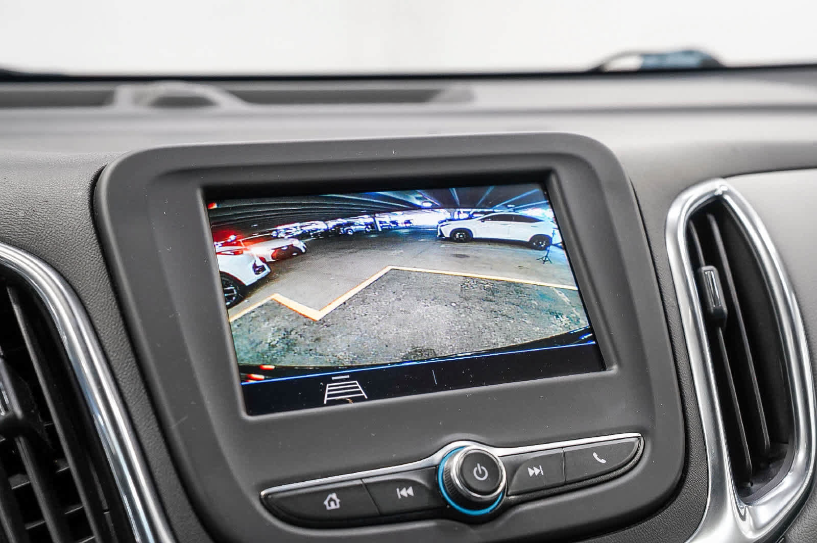 Used 2020 Chevrolet Equinox LS w/ LS Convenience Package FWD image 25