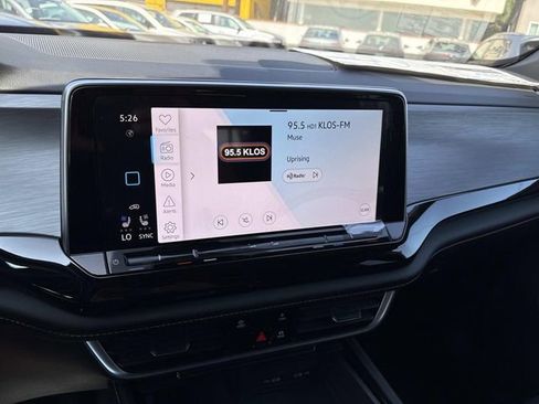 New 2026 Volkswagen Atlas Cross Sport SE image 21