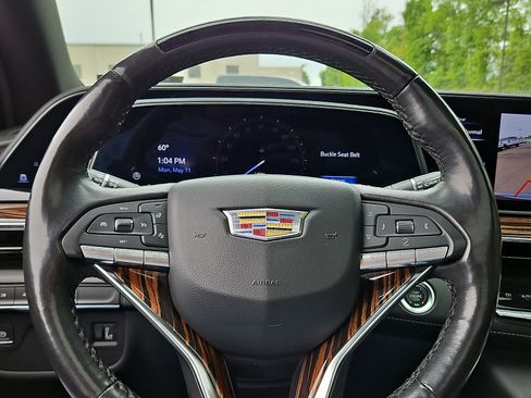 Used 2024 Cadillac Escalade ESV Premium Luxury AWD/4WD image 20