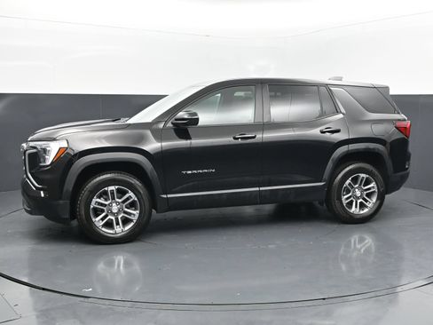 Used 2026 GMC Terrain Elevation FWD image 2