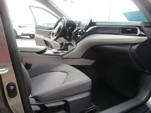 Used 2023 Toyota Camry LE image 22