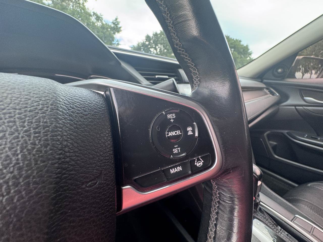 Used 2017 Honda Civic Touring image 24