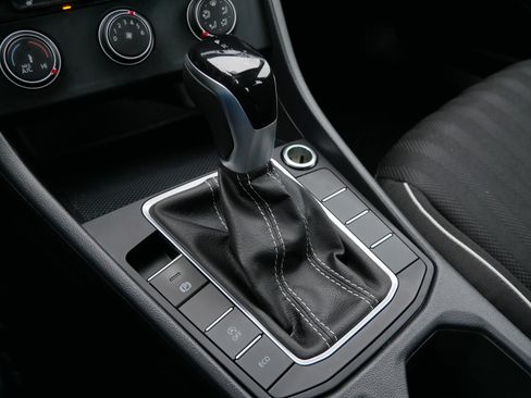 Used 2024 Volkswagen Jetta Sport image 24