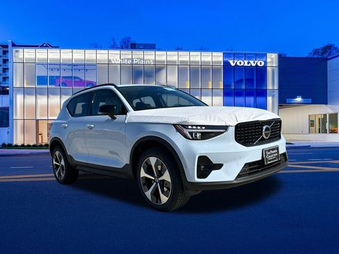 New 2026 Volvo XC40 B5 Plus w/ Climate Package AWD/4WD image 1