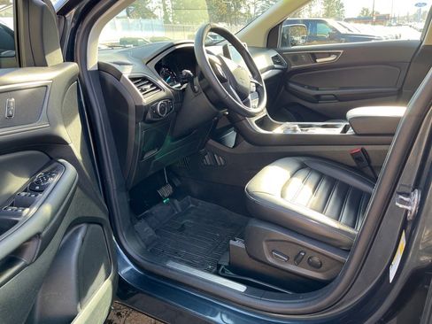 Used 2024 Ford Edge SEL w/ Convenience Package image 9