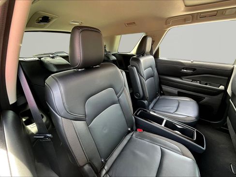 Certified 2024 Nissan Pathfinder SL w/ SL Premium Package AWD/4WD image 25
