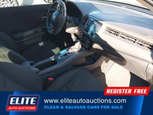Used 2016 Honda HR-V LX image 9