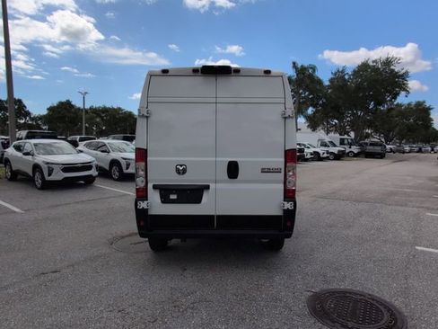 Used 2025 RAM ProMaster 2500 w/ Convenience Group FWD image 6