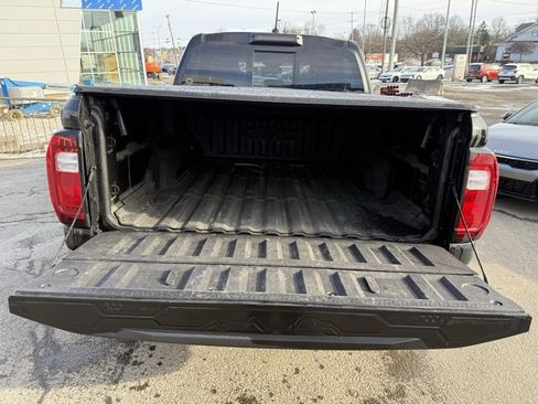 Used 2023 GMC Canyon AT4 w/ AT4 Premium Package image 7