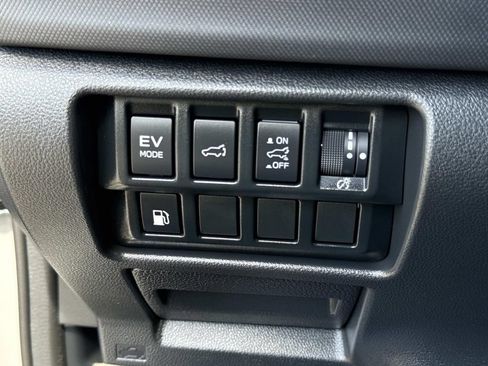 Used 2025 Subaru Forester Premium w/ Protection Package (1PH) AWD/4WD image 44