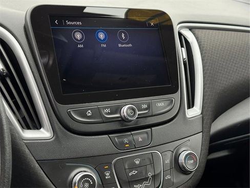 Used 2021 Chevrolet Malibu LS image 23