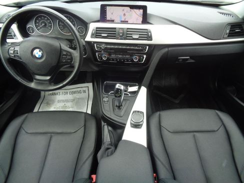 Used 2018 BMW 320i xDrive Sedan w/ Convenience Package AWD/4WD image 7