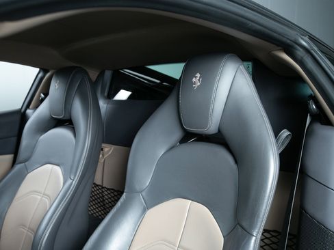 Used 2016 Ferrari 488 GTB image 7