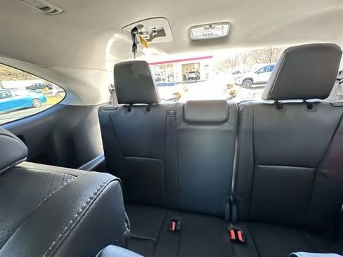 New 2026 Toyota Highlander Platinum image 29