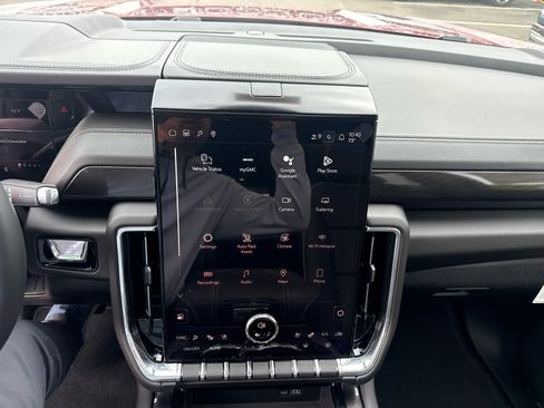 New 2026 GMC Yukon XL Elevation w/ Elevation Premium Package AWD/4WD image 18