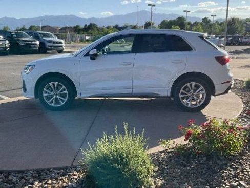 Used 2023 Audi Q3 2.0T Premium AWD/4WD image 5